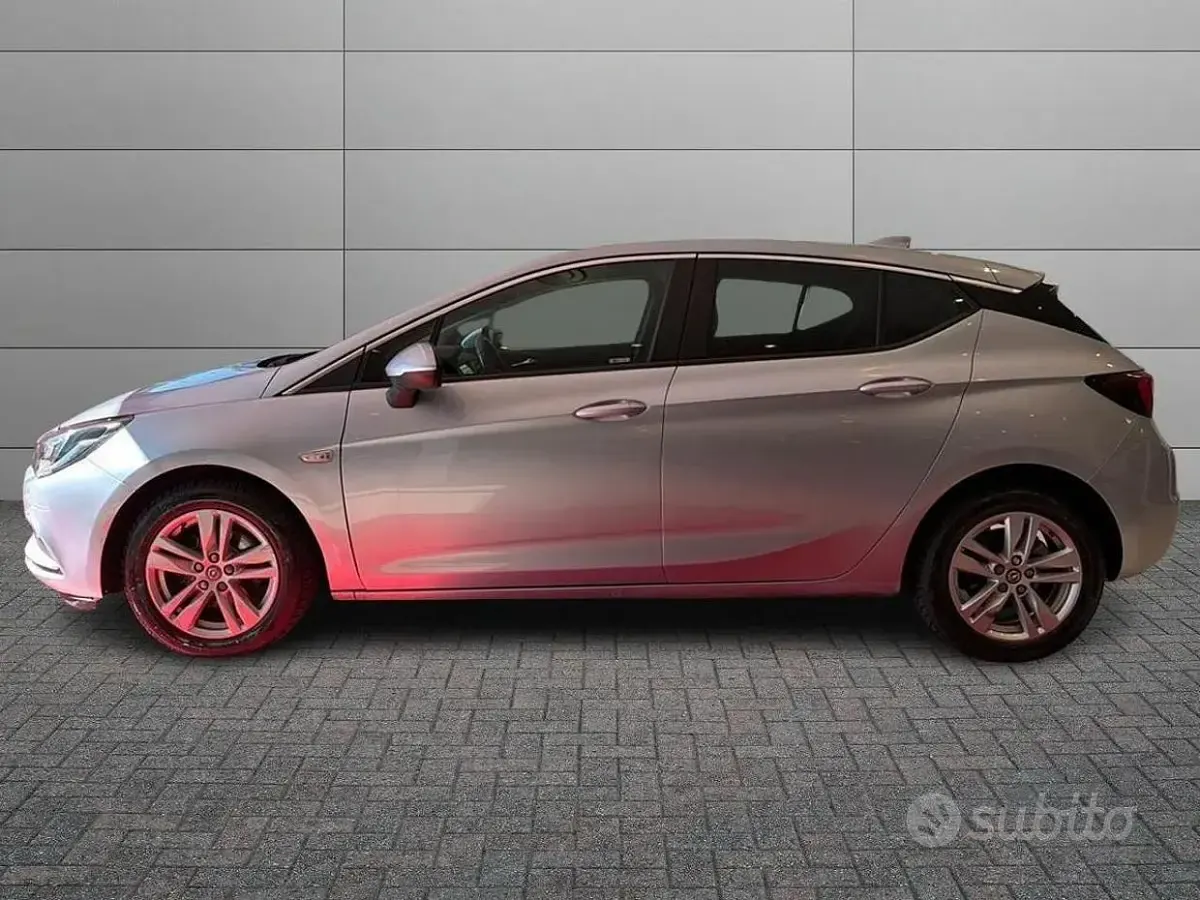 Usata Opel Astra Business 110 CV (80 kW) 2017 Grigio Berlina