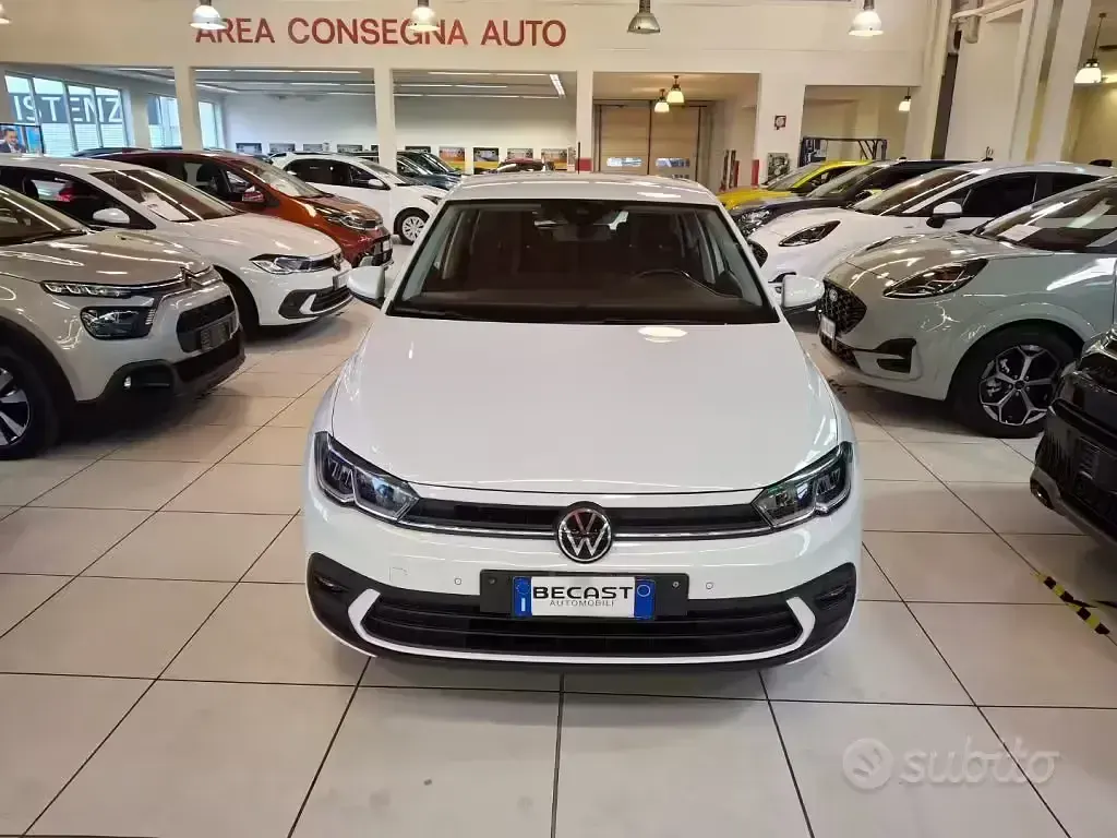 Usata VW Polo Life 95 CV (69 kW) 2023 Bianco Utilitaria