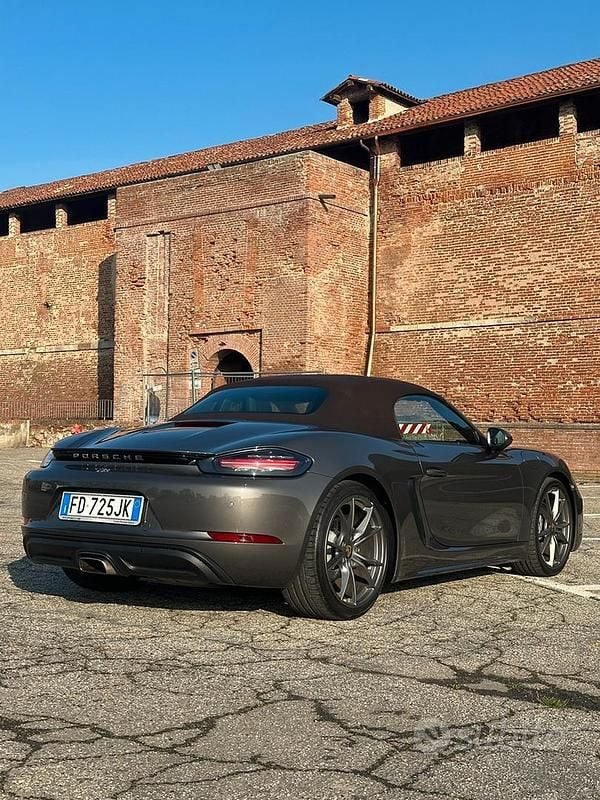 Usata Porsche 718 Boxster 2016 Grigio Cabrio