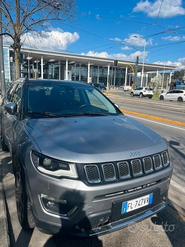 Usata Jeep Compass Limited 140 CV (102 kW) 2017 Grigio SUV