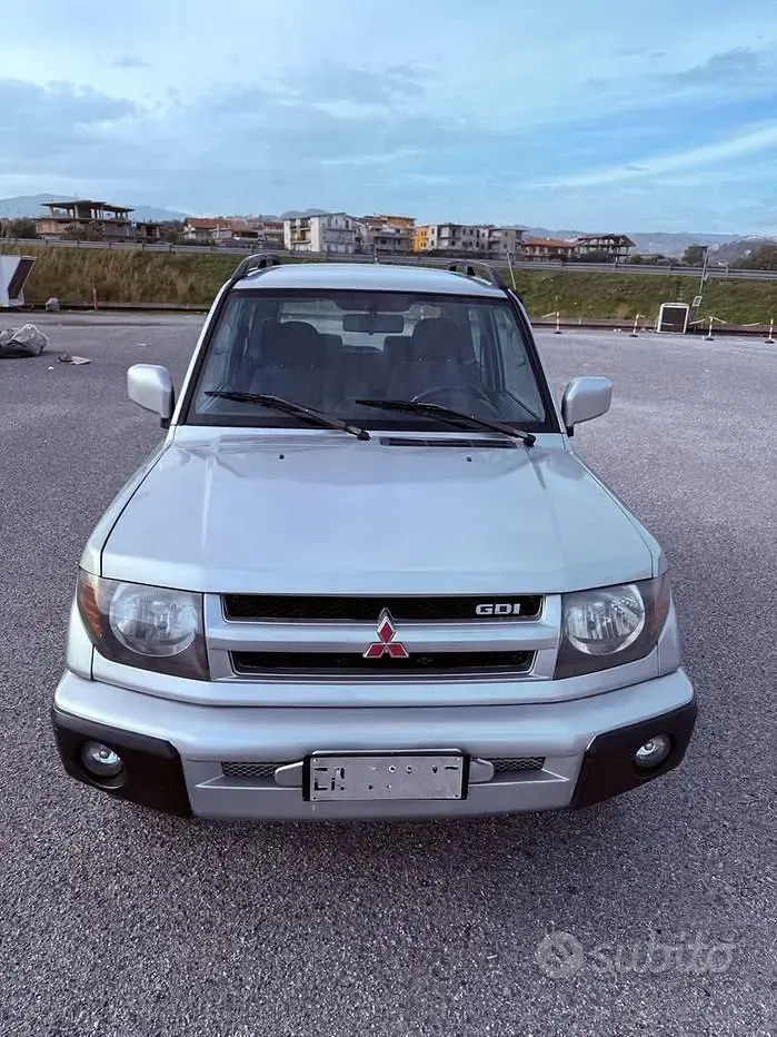 Usata Mitsubishi Pajero 120 CV (88 kW) 2000 Grigio SUV