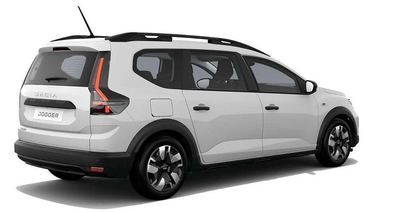 Usata Dacia Jogger Essentiel 101 CV (74 kW) 2024 Bianco Monovolume