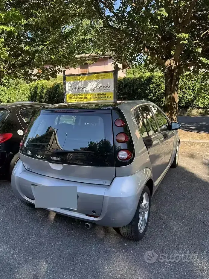 Usata Smart ForFour 95 CV (69 kW) 2006 Grigio Utilitaria
