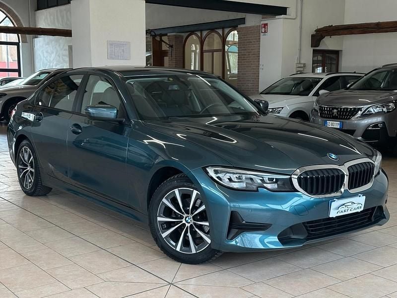 Usata BMW 318 Advantage 150 CV (110 kW) 2020 Verde Berlina