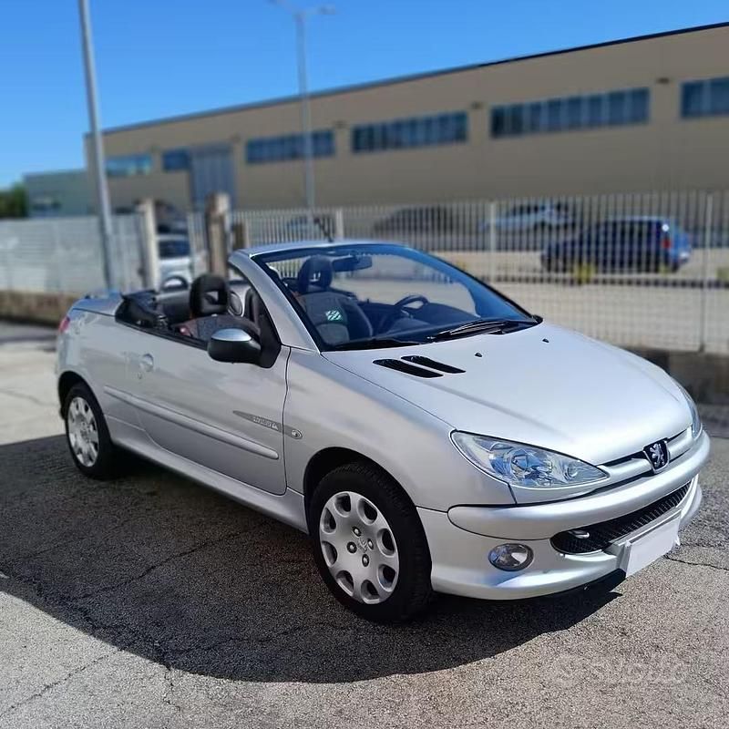 Usata Peugeot 206 CC 2003 Grigio Cabrio