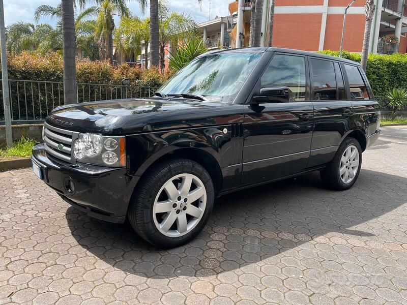 Nero Usata 2005 Land Rover Range Rover SUV | 10.000 € (Molto cara) - Immagine 1/4