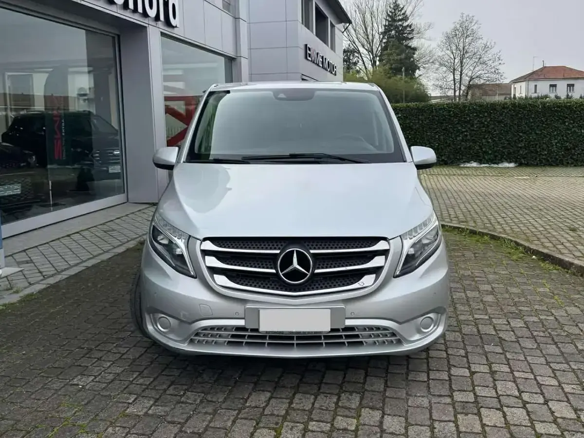 Usata Mercedes Vito 136 CV (100 kW) 2016 Argento Furgone