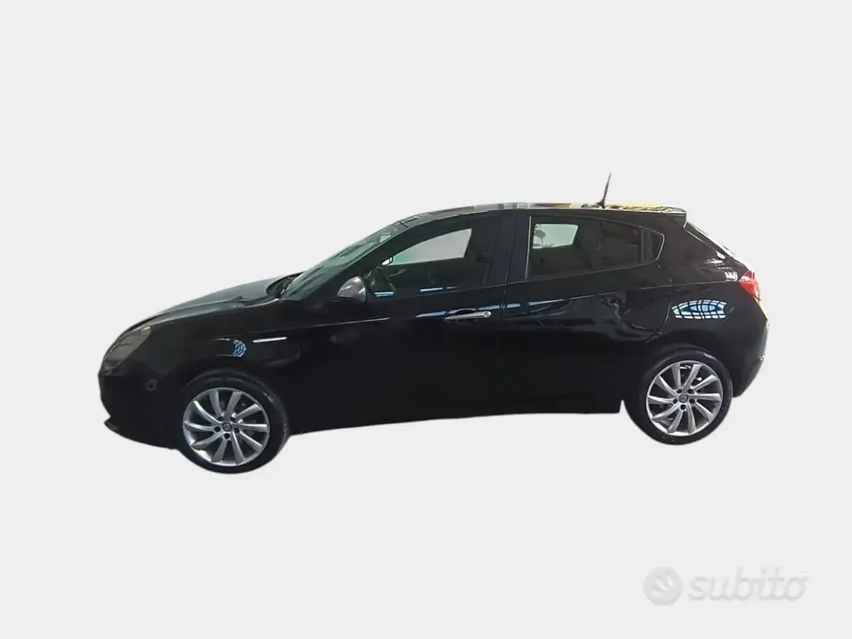 Usata Alfa Romeo Giulietta Super 120 CV (88 kW) 2018 Nero Utilitaria