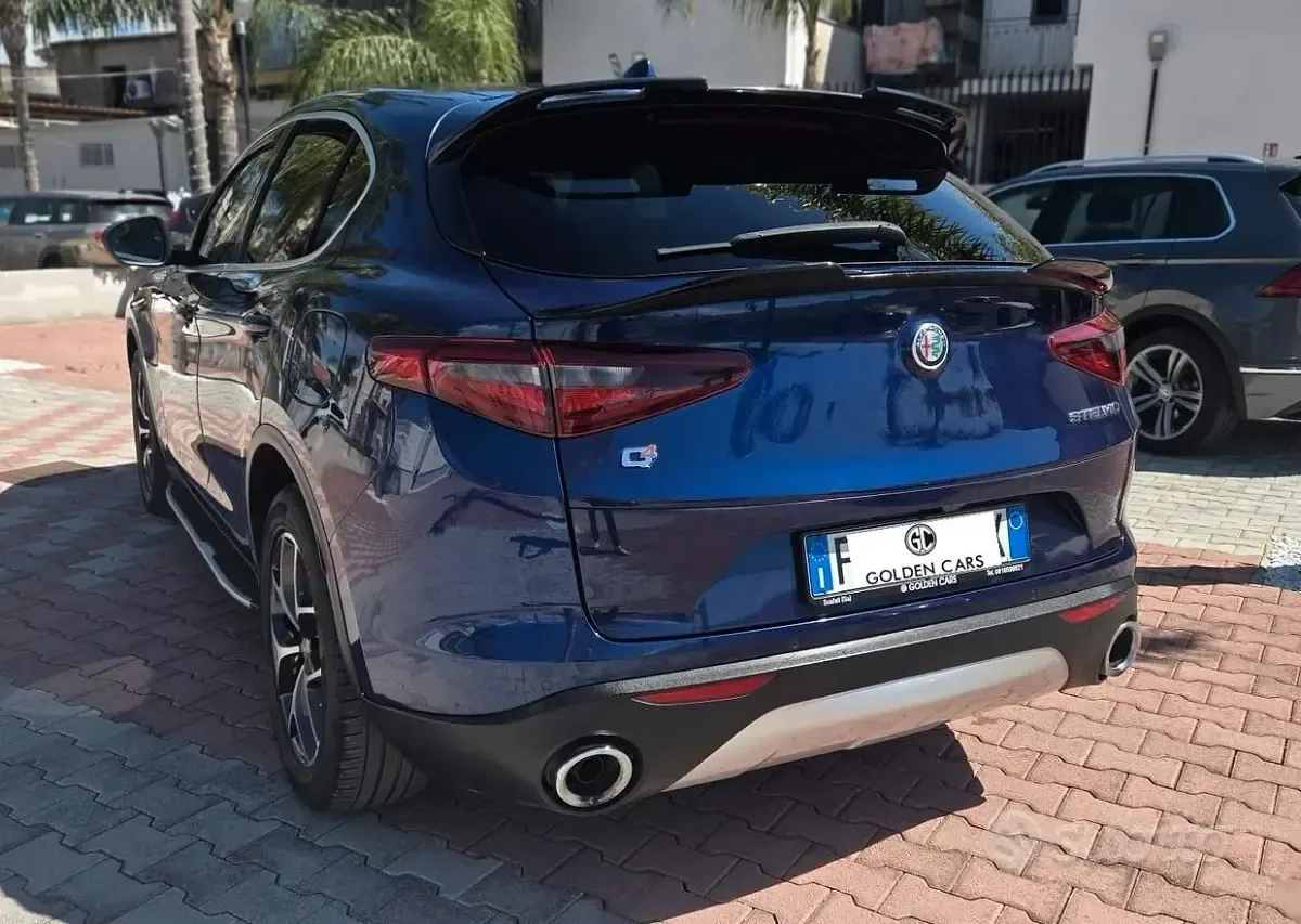 Usata Alfa Romeo Stelvio Executive 210 CV (154 kW) 2019 Bluazzurro SUV
