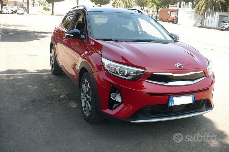 Usata Kia Stonic 100 CV (73 kW) 2021 Rosso SUV