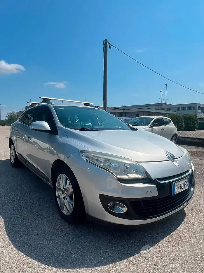 Usata Renault Mégane GrandTour Business 110 CV (80 kW) 2012 Grigio Station wagon