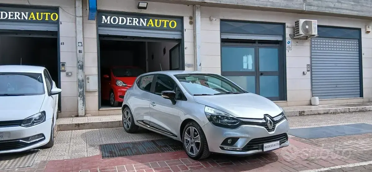 Usata Renault Clio IV 90 CV (66 kW) 2019 Grigio Berlina
