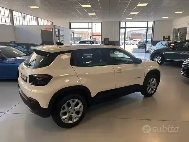 Usata Jeep Avenger Altitude 101 CV (74 kW) 2023 Bianco SUV
