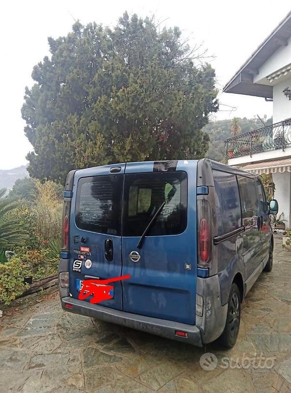 Usata Nissan Primastar 2006 Blu Monovolume