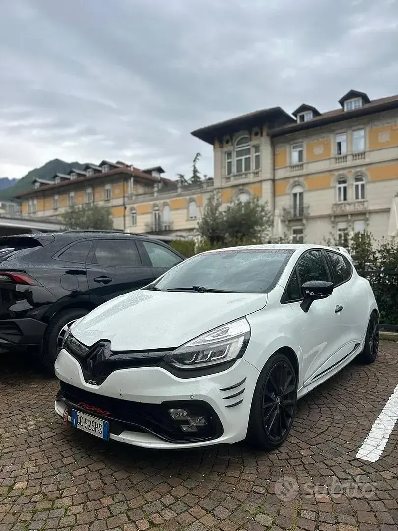 Usata Renault Clio R.S. 220 CV (161 kW) 2018 Bianco Berlina