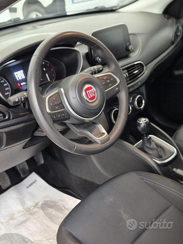 Usata Fiat Tipo City Life 131 CV (96 kW) 2021 Rosso Station wagon