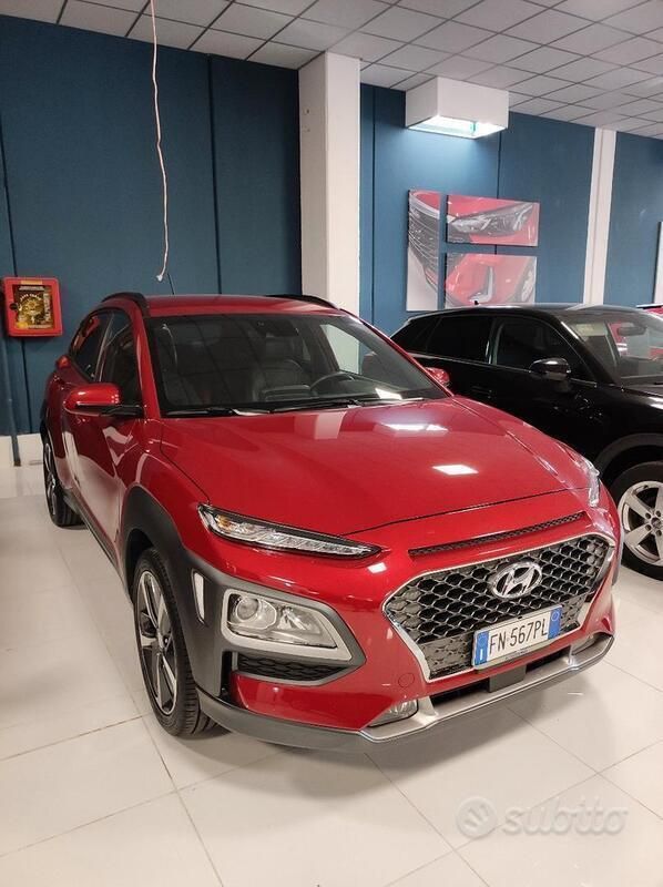 Usata Hyundai Kona Style 120 CV (88 kW) 2018 Rosso SUV