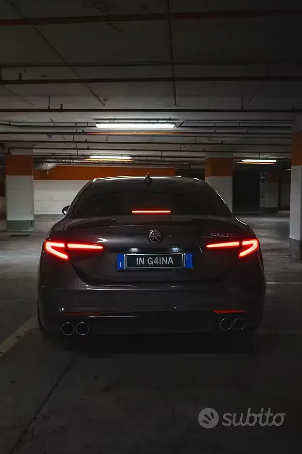 Usata Alfa Romeo Giulia 150 CV (110 kW) 2016 Grigio Berlina