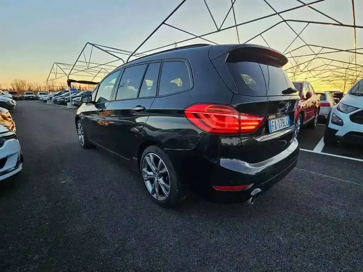 Usata BMW 216 Active Tourer Sport Line 109 CV (80 kW) 2019 Nero Monovolume