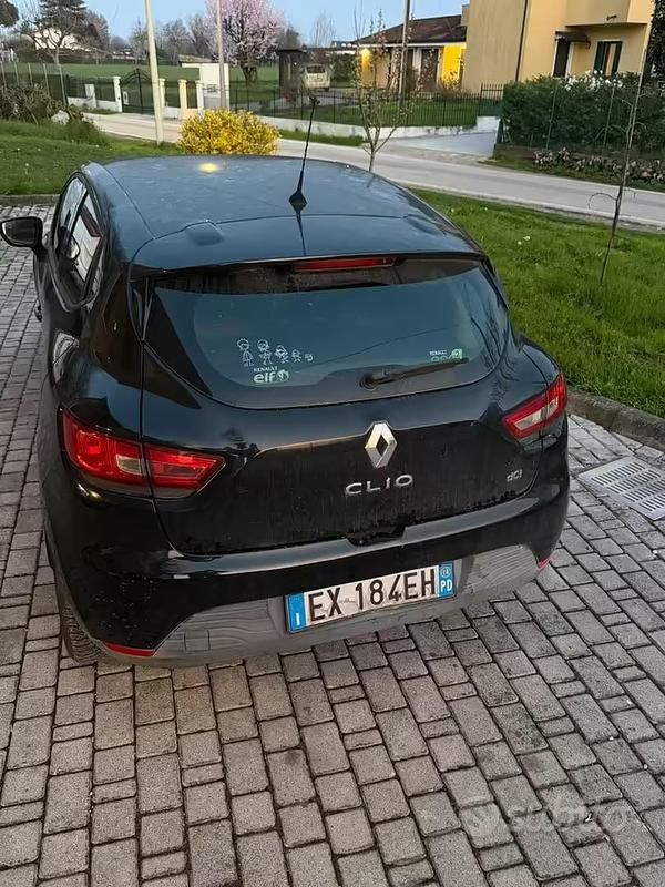 Usata Renault Clio IV 75 CV (55 kW) 2014 Nero Berlina