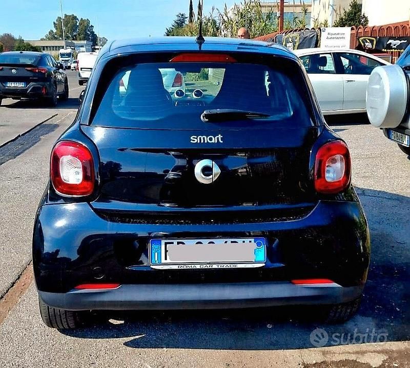 Usata Smart ForFour Passion 71 CV (52 kW) 2018 Nero Utilitaria