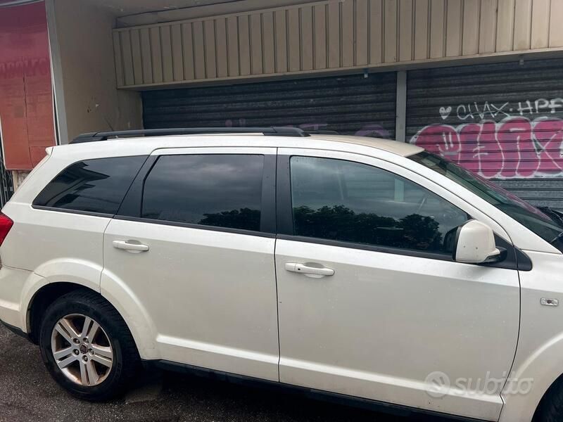 Bianco Usata 2012 Fiat Freemont SUV | 5000 € (Ottimo prezzo) - Immagine 1/4