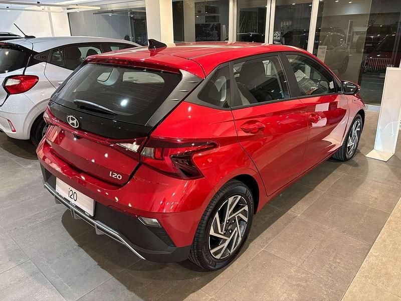 Nuova Hyundai i20 79 CV (58 kW) 2025 Dragon red Utilitaria