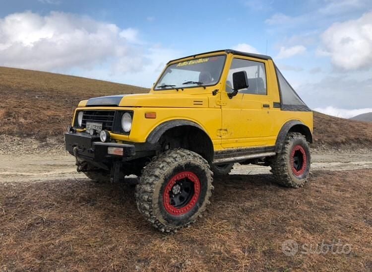 Usata Suzuki Samurai 1985 Giallo SUV