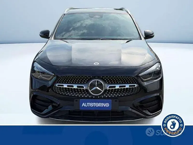 Usata Mercedes GLA200 AMG line 150 CV (110 kW) 2025 Nero SUV