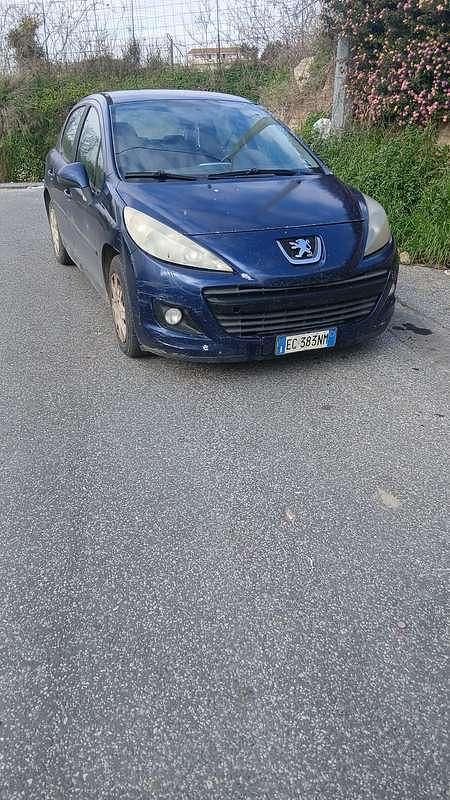 Usata Peugeot 207 70 CV (51 kW) 2010 Blu Berlina