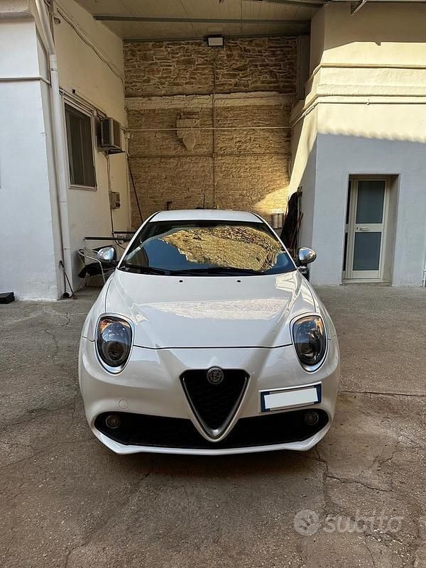 Bianco Usata 2016 Alfa Romeo MiTo Due volumi | 6800 € (Buon prezzo) - Immagine 1/4