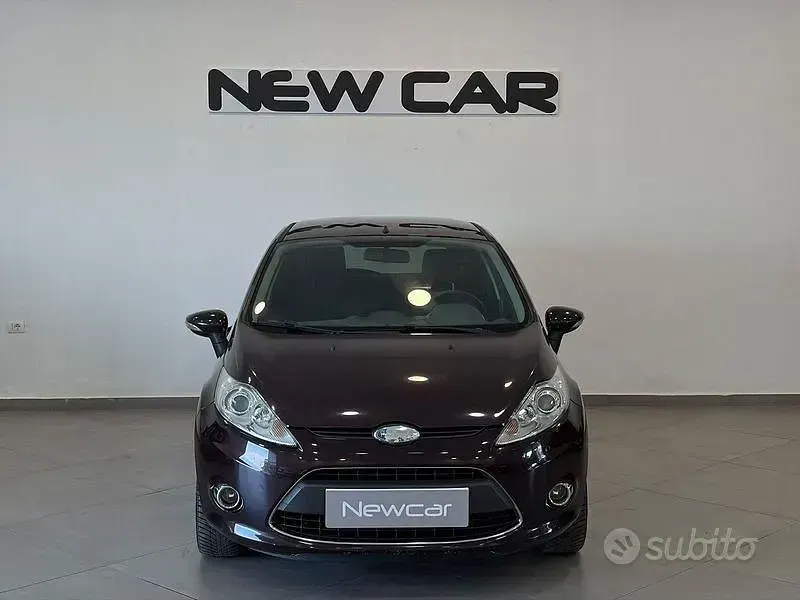 Usata Ford Fiesta Titanium 82 CV (60 kW) 2010 Lilla Berlina