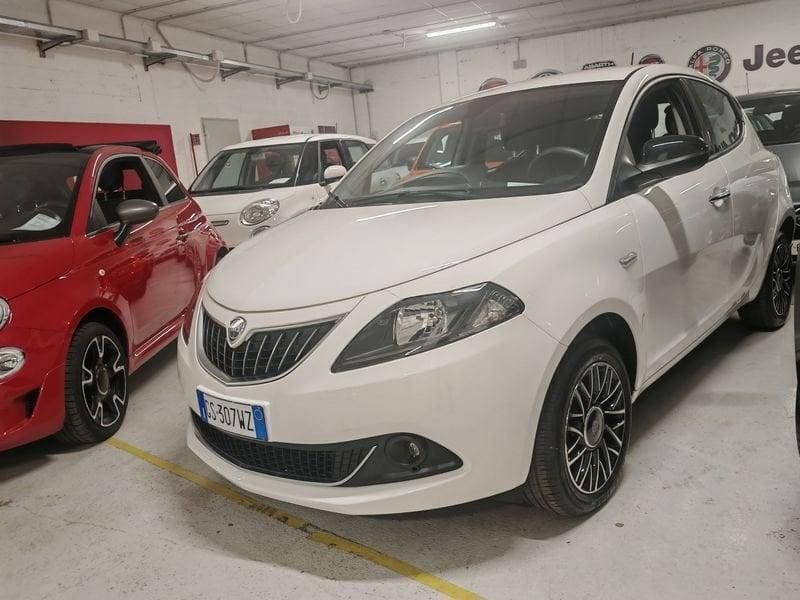 Usata Lancia Ypsilon S 69 CV (50 kW) 2024 Bianco Utilitaria