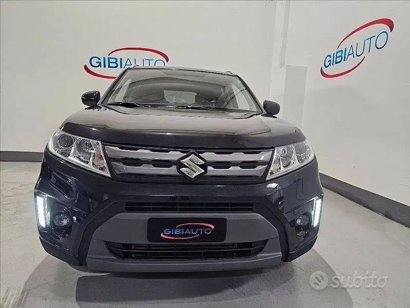 Usata Suzuki Vitara Cool 120 CV (88 kW) 2017 Nero SUV