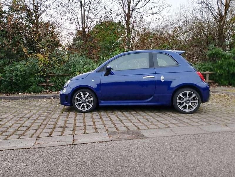 Usata Abarth 595 70th Anniversary 145 CV (106 kW) 2019 Blu/azzurro Utilitaria