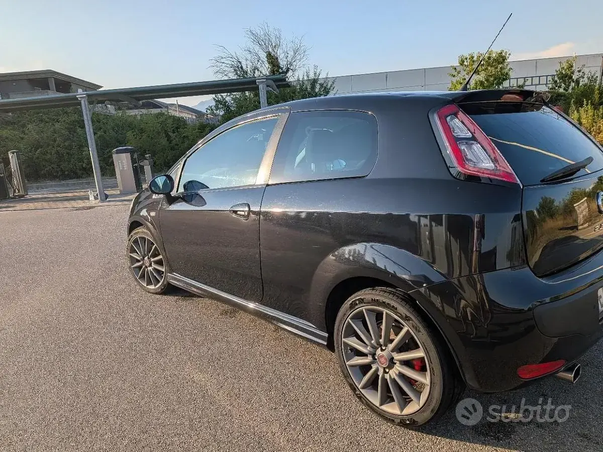 Usata Fiat Punto Evo Sport 135 CV (99 kW) 2010 Nero Utilitaria
