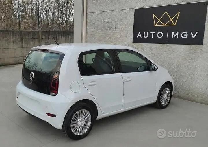 Usado VW up! Move 65 CV (47 kW) 2022 Blanco Utilitario