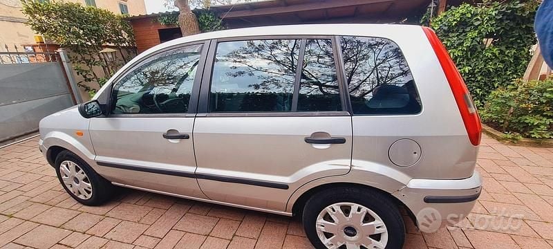 Usata Ford Fusion Collection 68 CV (50 kW) 2004 Grigio Utilitaria