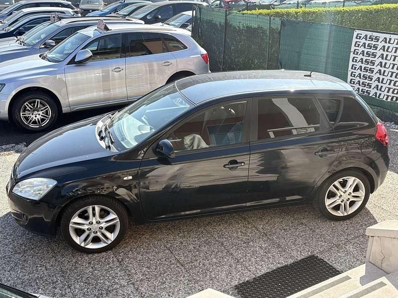 Usata Kia Ceed 116 CV (85 kW) 2007 Nero Utilitaria