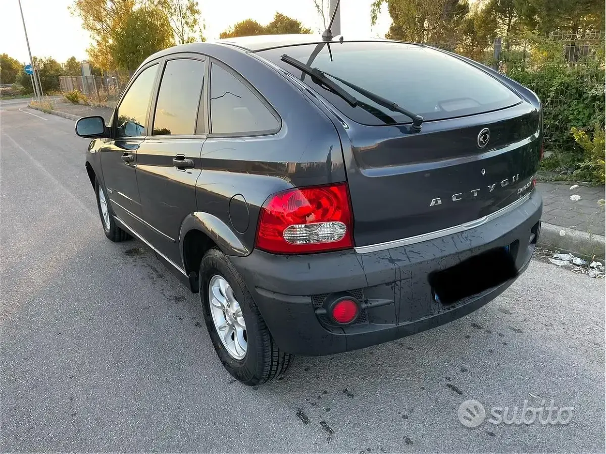 Usata SsangYong Actyon 141 CV (103 kW) 2008 Blu SUV