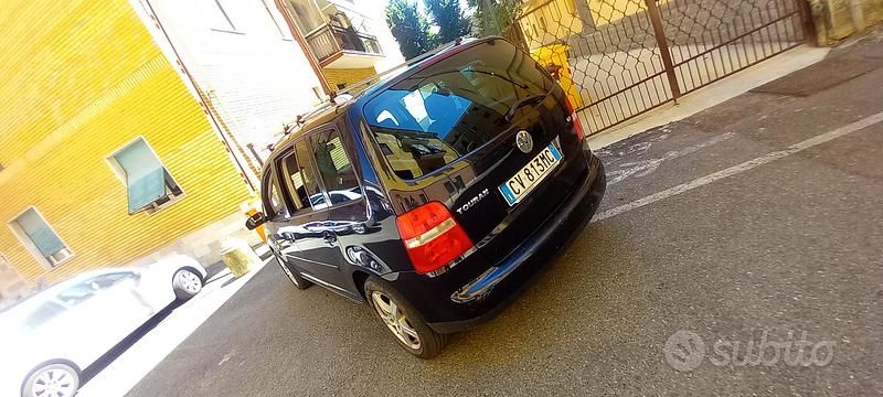 Usata VW Touran 105 CV (77 kW) 2005 Nero Monovolume