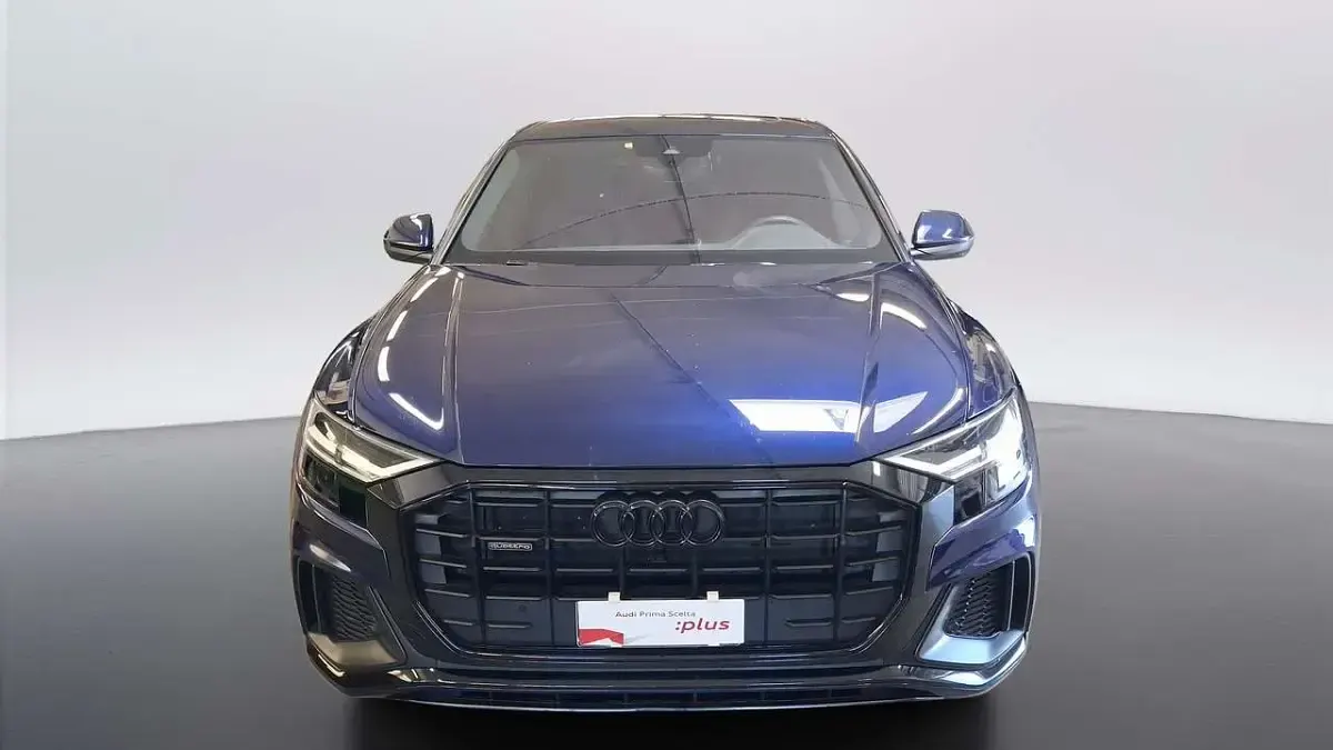Usata Audi Q8 Sport 286 CV (210 kW) 2023 Blu ascari SUV