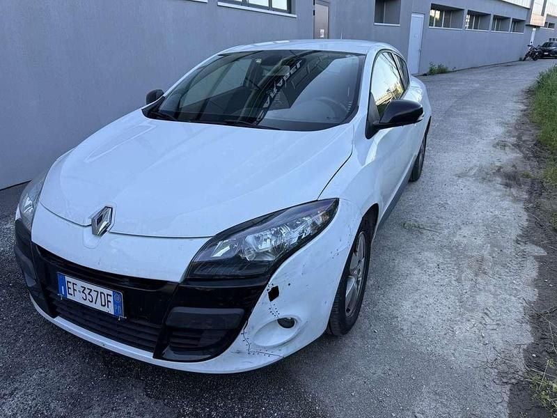 Usata Renault Mégane Coupé 131 CV (96 kW) 2010 Bianco Coupé