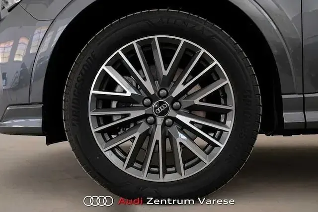 Usata Audi Q3 S-Line 245 CV (180 kW) 2024 Grigio daytona perla SUV
