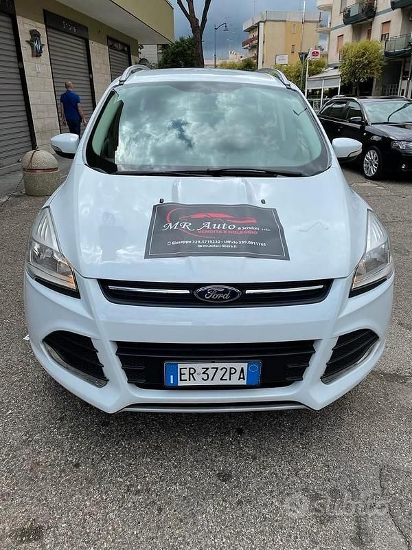Usata Ford Kuga Titanium 140 CV (102 kW) 2014 Bianco SUV