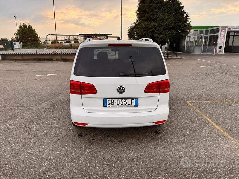 Usata VW Touran Life 105 CV (77 kW) 2014 Bianco Monovolume