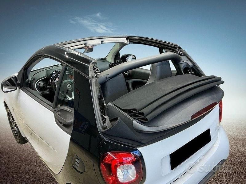 Usata Smart ForTwo Cabrio Prime 90 CV (66 kW) 2019 Bianco Cabrio