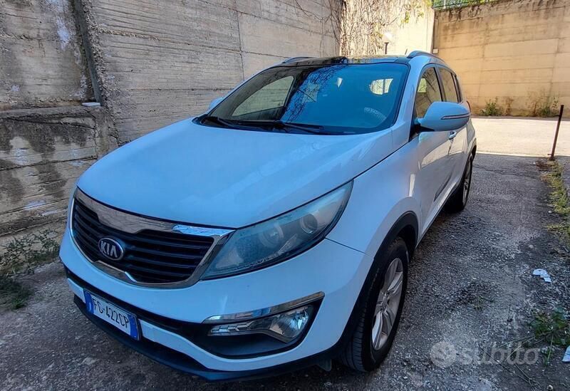 Bianco Usata 2012 Kia Sportage SUV | 8000 € (Buon prezzo) - Immagine 1/4