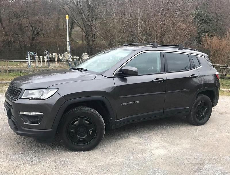 Usata Jeep Compass 140 CV (102 kW) 2018 Grigio SUV