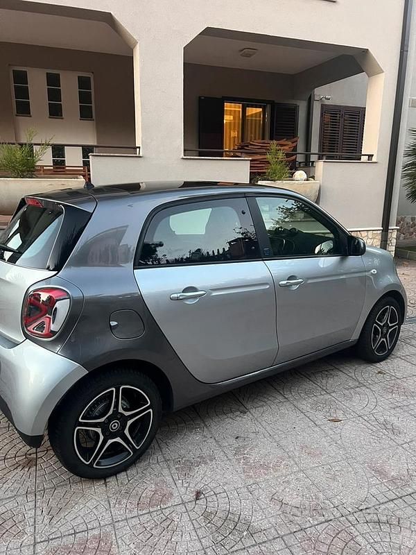 Usata Smart ForFour Electric Drive 41 kW (56 CV) 2021 Grigio Berlina